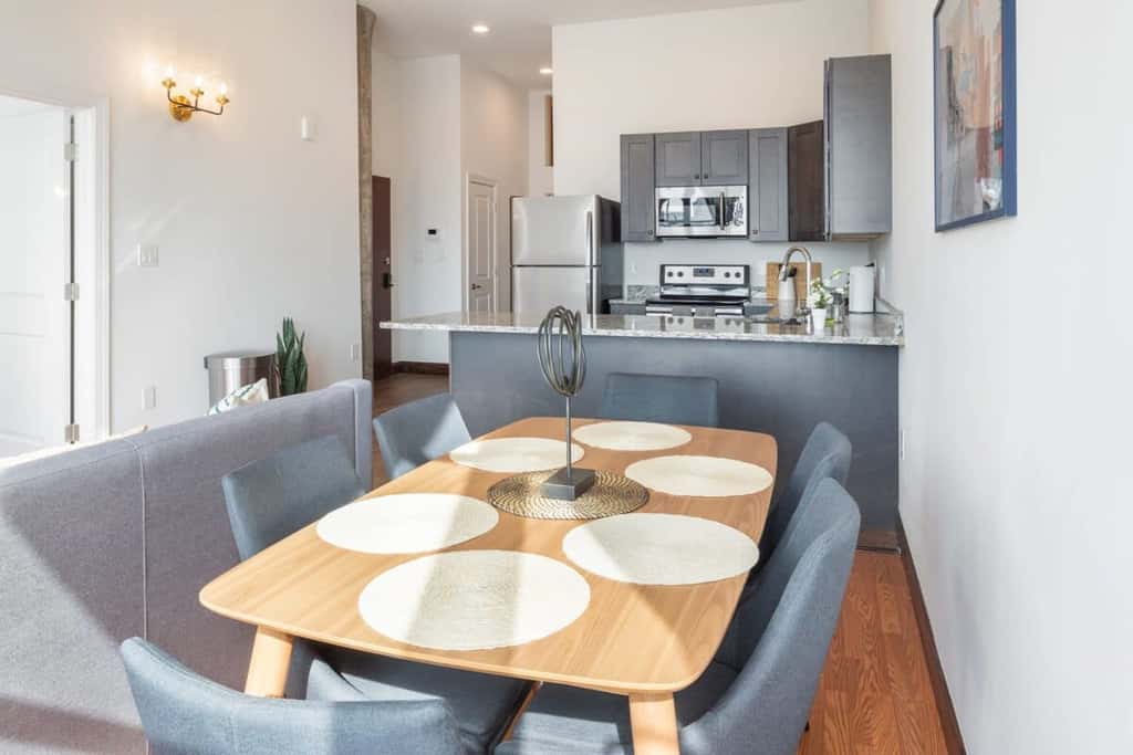 Sosuite | 2BR Penthouse w W/D, Gym, On-Site Bar