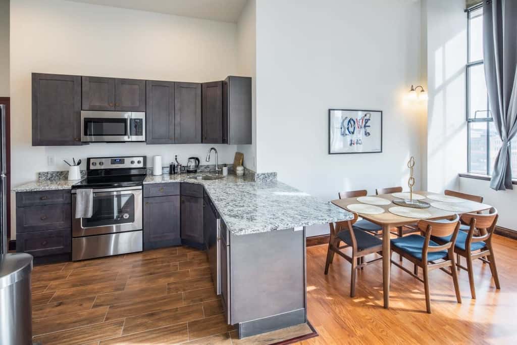 Sosuite | 2BR Penthouse w W/D, Gym, On-Site Bar