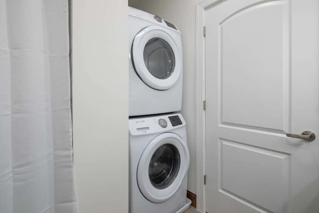 Sosuite | 2BR Penthouse w W/D, Gym, On-Site Bar