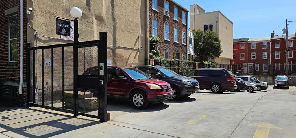 Sosuite | 2BR Penthouse w W/D, Gym, On-Site Bar