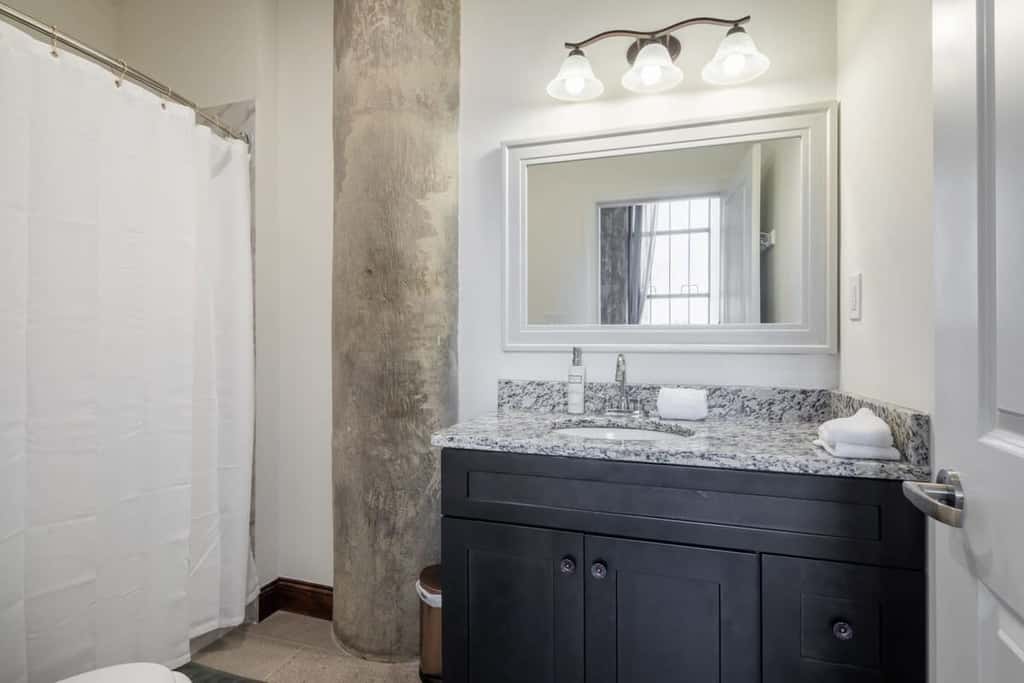 Sosuite | 2BR Penthouse w W/D, Gym, On-Site Bar