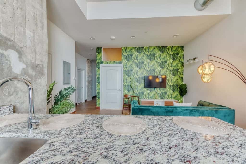Sosuite | 2BR Penthouse w W/D, Gym, On-Site Bar