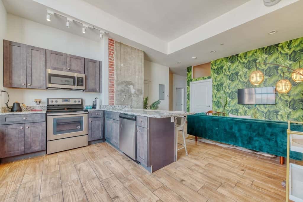 Sosuite | 2BR Penthouse w W/D, Gym, On-Site Bar