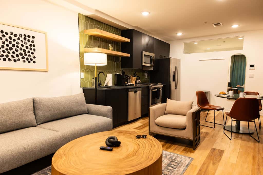 Sosuite | 2BR Apt w Patio, W/D, Sofabed