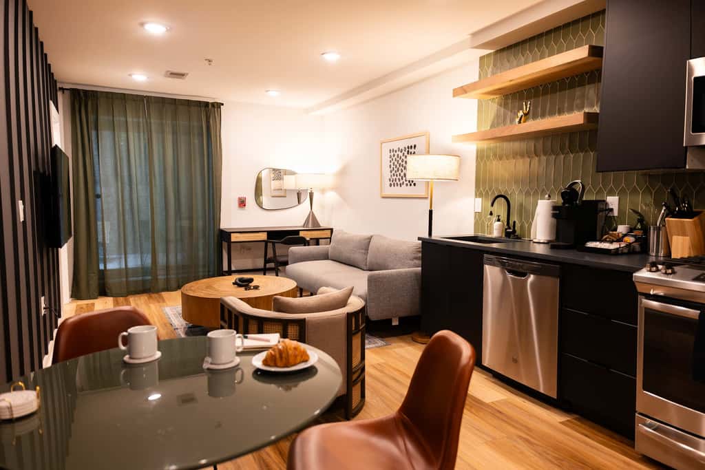 Sosuite | 2BR Apt w Patio, W/D, Sofabed
