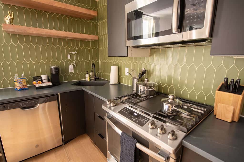 Sosuite | 2BR Apt w W/D, Split Level