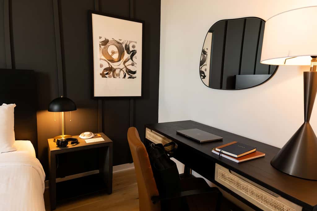 Sosuite | 2BR Apt w W/D, Split Level