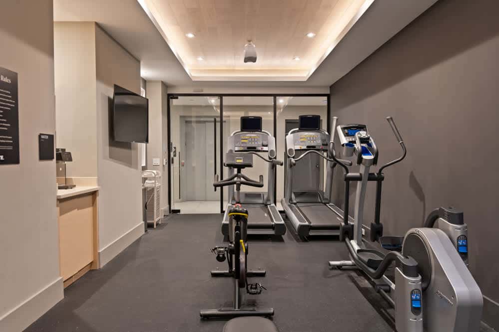 Sosuite | 1BR Apt w Roof Deck, Gym, Laundry