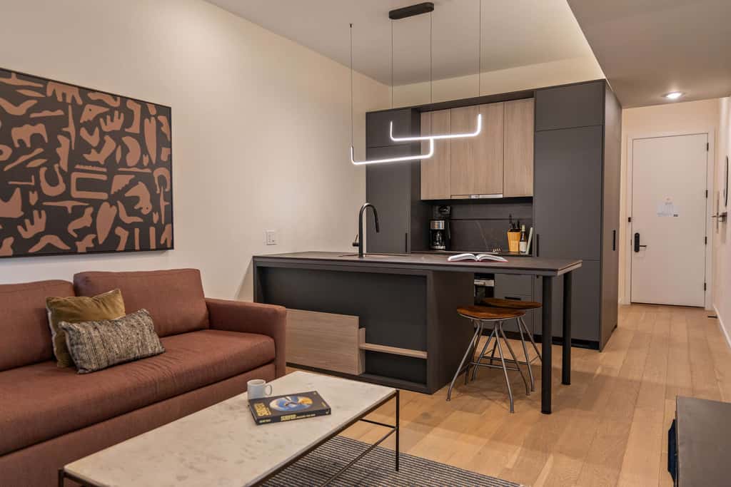 Sosuite | 1BR Apt w Roof Deck, Gym, Laundry