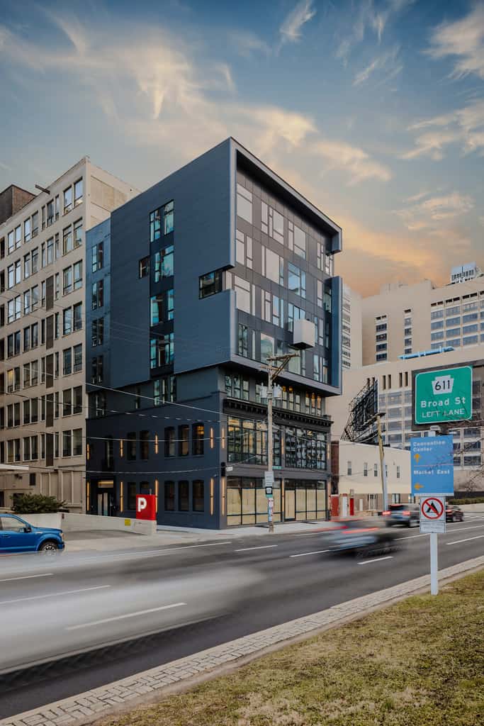 Sosuite | 1BR Apt w Roof Deck, Gym, Laundry