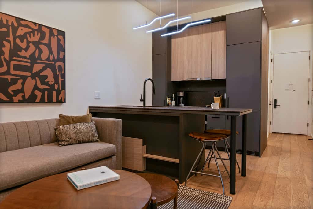 Sosuite | 1BR Apt w Roof Deck, Gym, Laundry