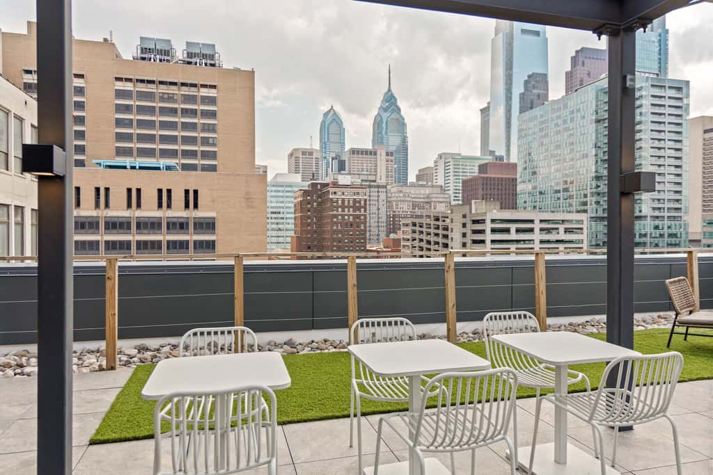 Sosuite | 1BR Apt w Roof Deck, Gym, Laundry