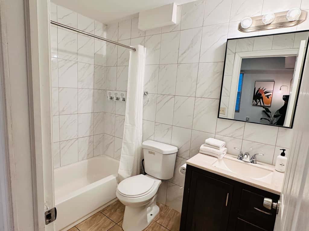 Sosuite | Arcade 2BR Apt w/ W/D