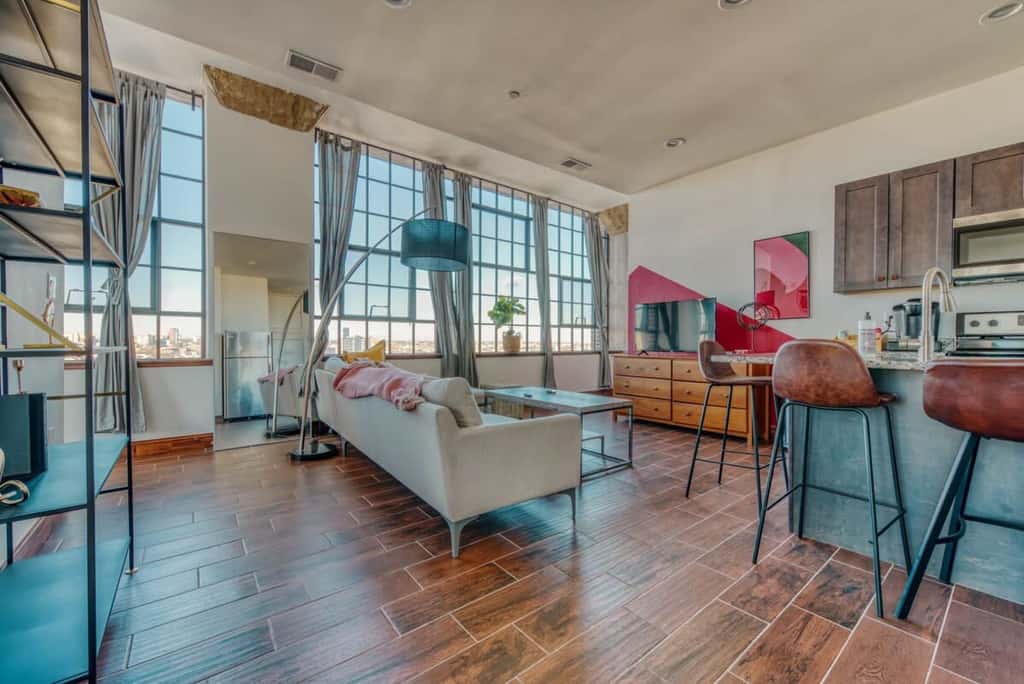 Sosuite | 2BR Penthouse w Balcony, W/D, Gym