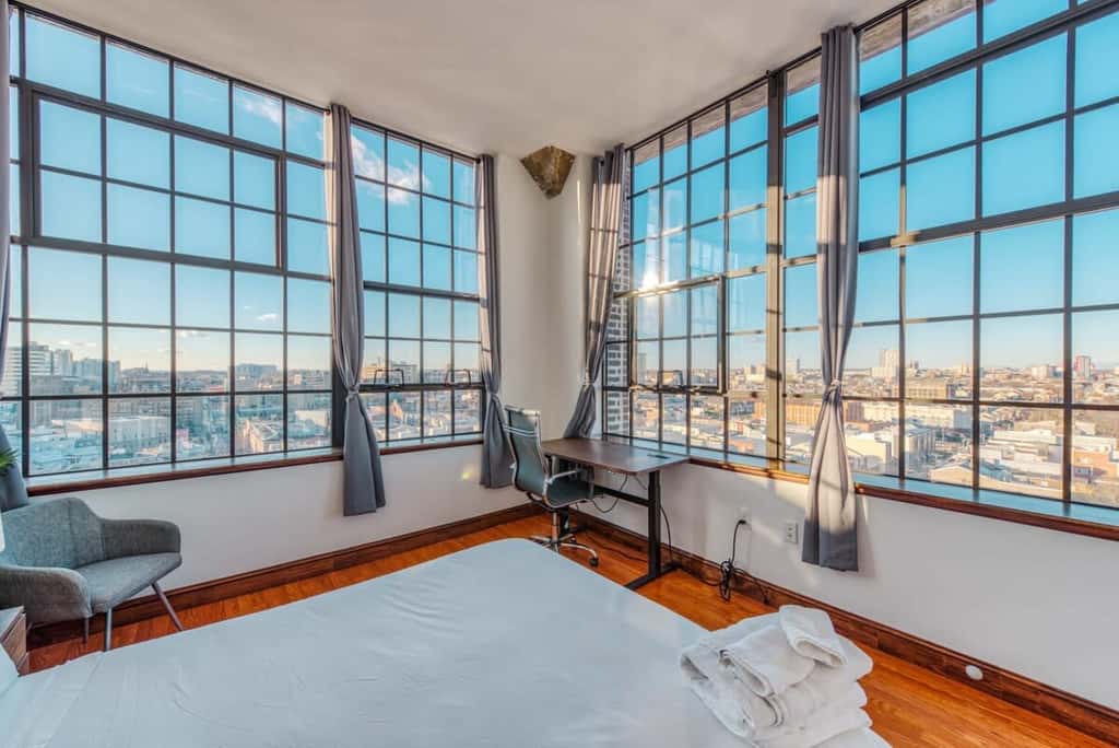 Sosuite | 2BR Penthouse w Balcony, W/D, Gym