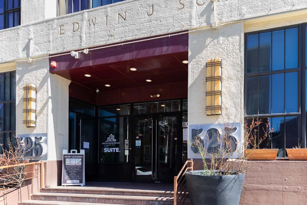 Sosuite | 2BR Penthouse w Balcony, W/D, Gym