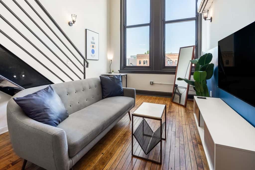 Sosuite | Studio Loft w W/D, Gym, Lounge