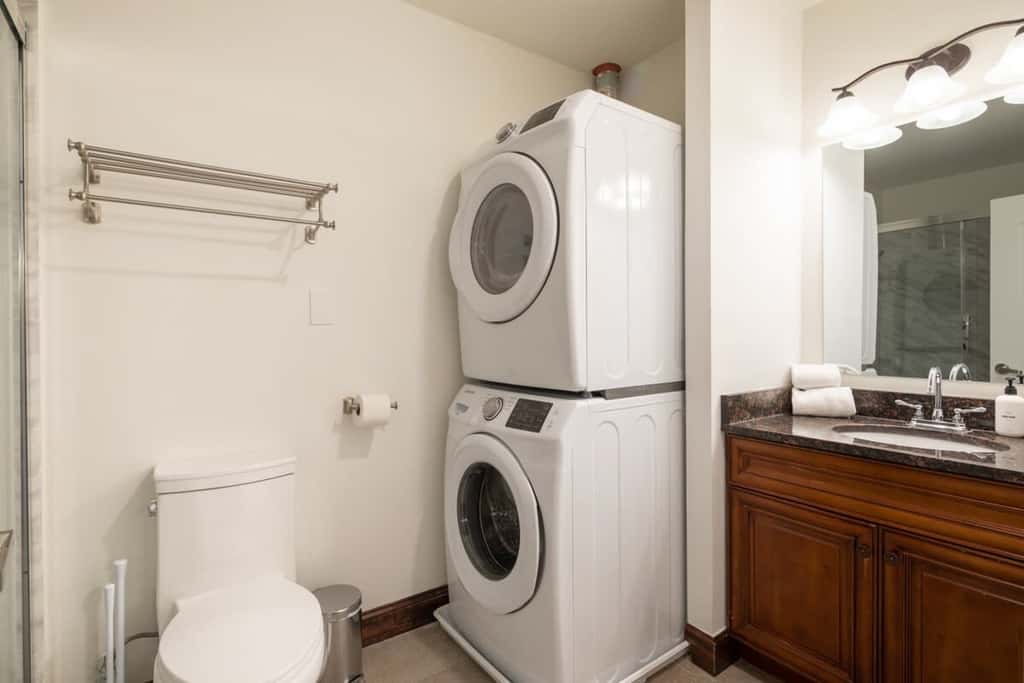 Sosuite | 2BR Apt w W/D, Gym, On-Site Restaurant