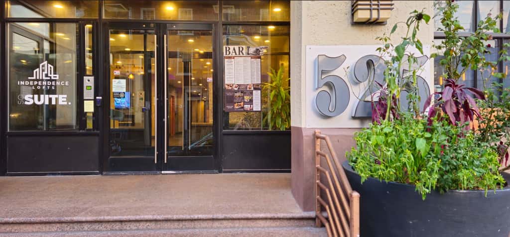 Sosuite | 2BR Apt w W/D, Gym, On-Site Restaurant
