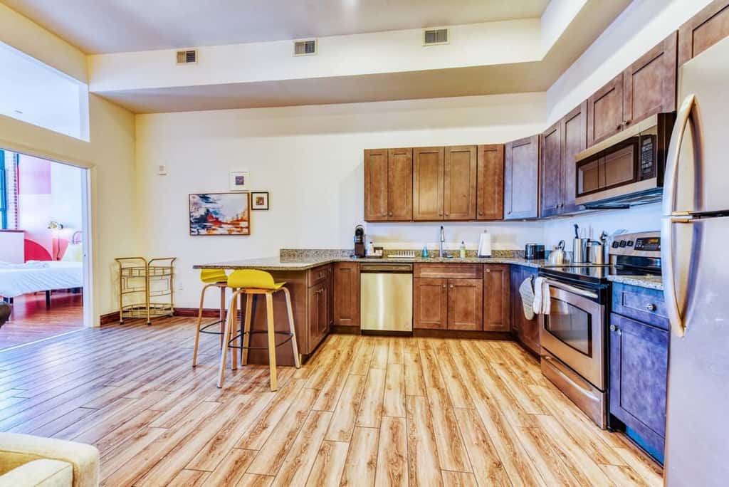 Sosuite | 2BR Apt w W/D, Gym, On-Site Restaurant