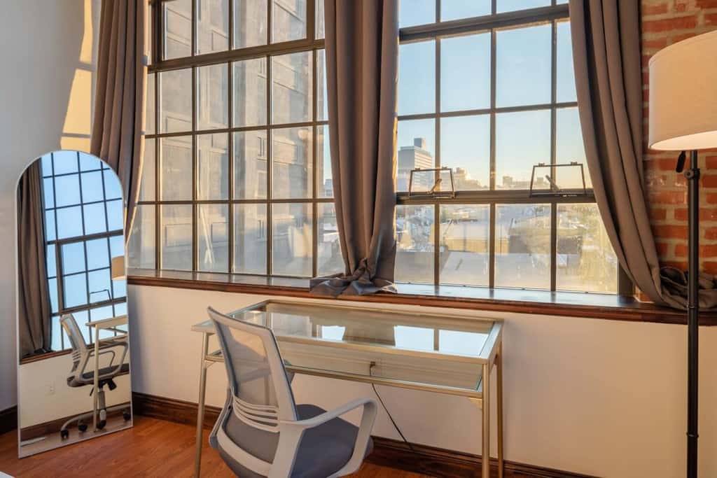 Sosuite | 3BR Apt w Balcony, W/D, Gym, On-Site Bar