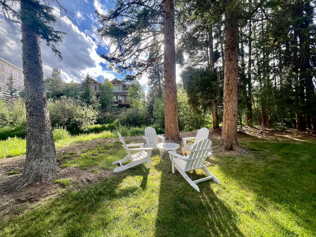 Beautiful Riverfront 2BR - Hi Country Haus 12-1