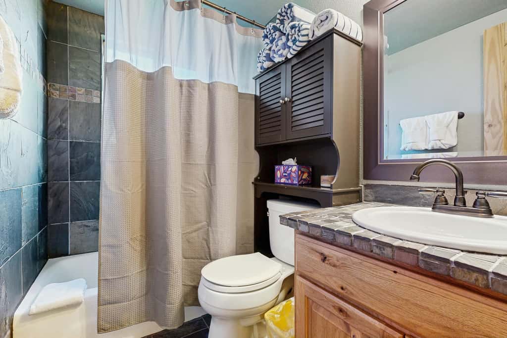 Beautiful Riverfront 2BR - Hi Country Haus 12-1