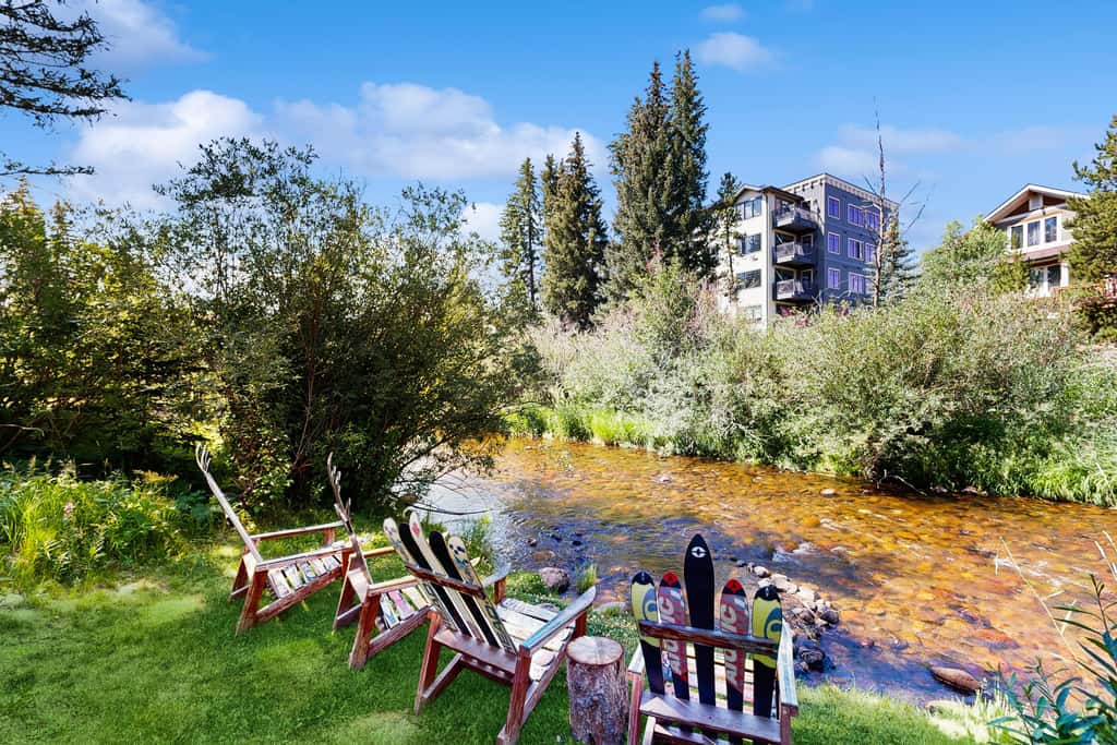Beautiful Riverfront 2BR - Hi Country Haus 12-1