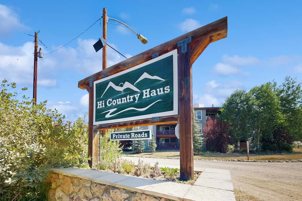 Beautiful Riverfront 2BR - Hi Country Haus 12-1