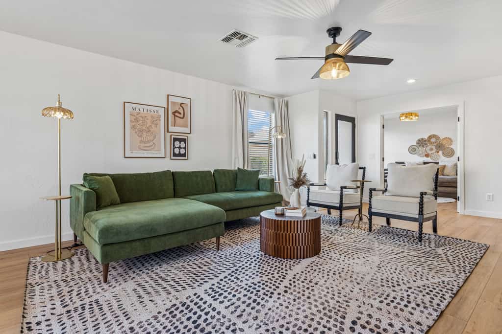 Oasis on Aubrac | Modern 5BR | Private Pool | Pergola & Firepit | Sleeps 8
