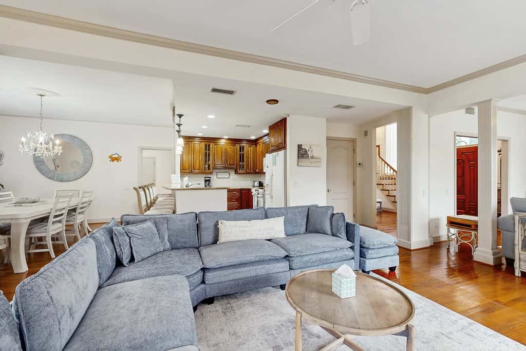 Spacious 3 Bedroom Waterfront Home with Private Pool and in Port Charlotte
