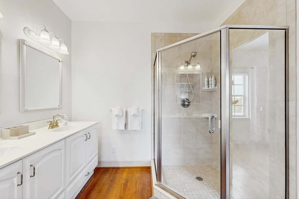 Spacious 3 Bedroom Waterfront Home with Private Pool and in Port Charlotte