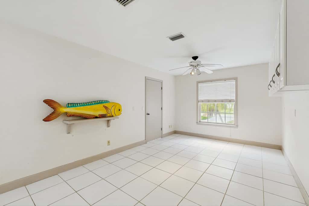 Spacious 3 Bedroom Waterfront Home with Private Pool and in Port Charlotte