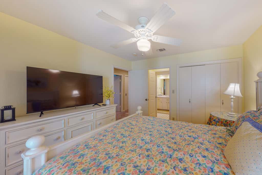 Lake Travis Waterfront Home with Dock Access | 4BR