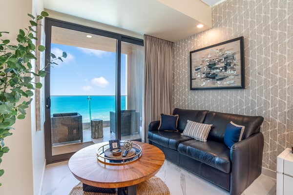 10th-floor studio in Encantame Soleil with a king bed for 2.