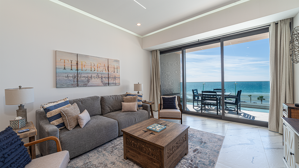 R502 Stylish Oceanfront 1BR Condo at Encantame Soleil