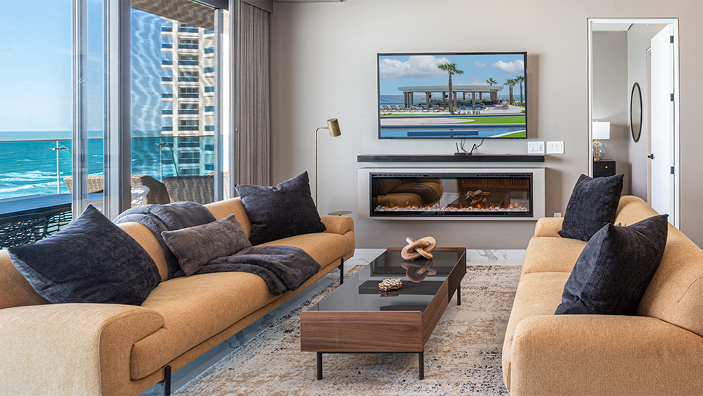 R1204 Oceanfront 3BR Condo with Stunning Views & Modern Comfort