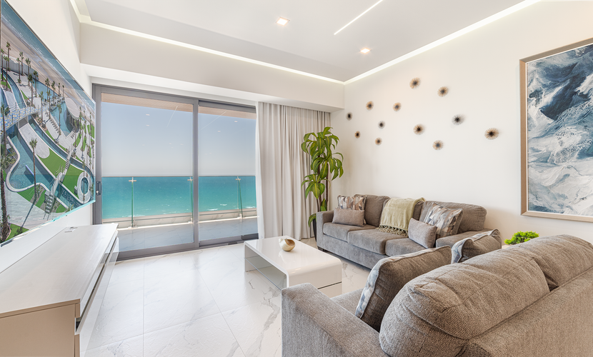R1503 1-bedroom, 1-bath retreat in Encantame Soleil with a king bed and resort-style comfort.