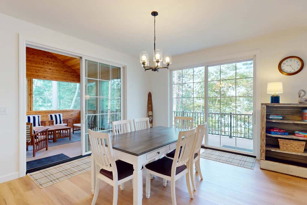 Lakefront Luxury, Dock, Game Room & Screened Porch