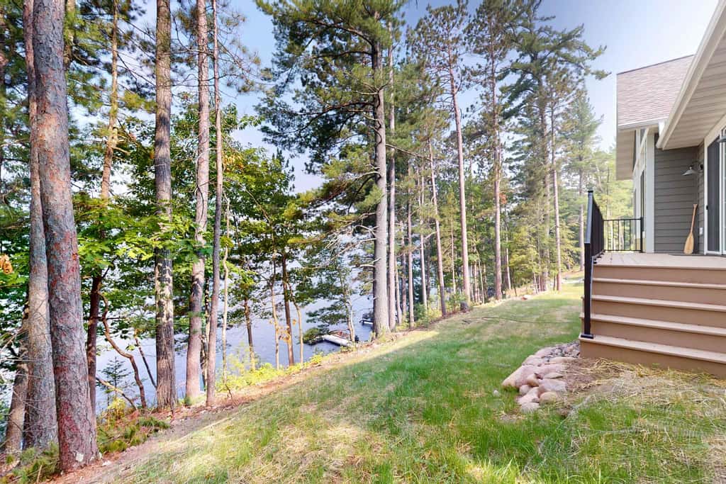 Lakefront Luxury, Dock, Game Room & Screened Porch