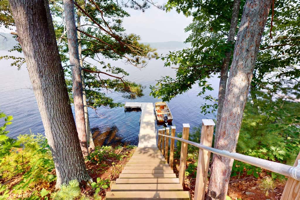 Lakefront Luxury, Dock, Game Room & Screened Porch