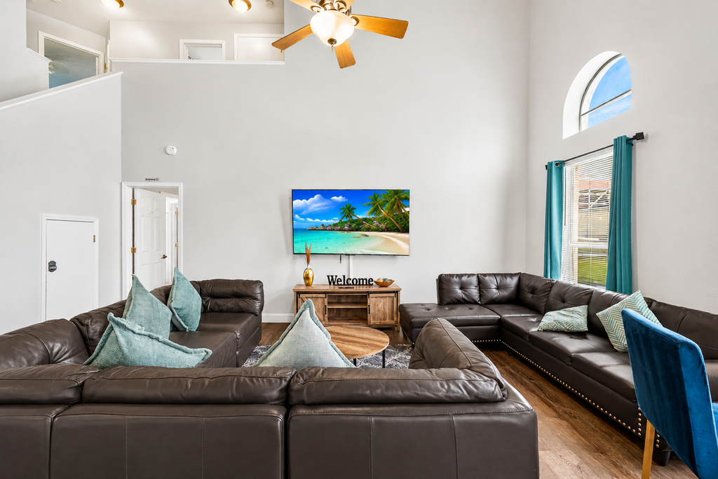Spacious 5BR Pool Home Near Disney