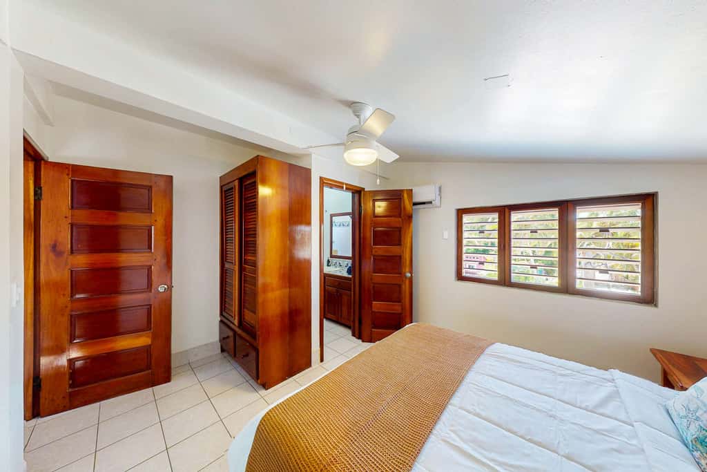 Oceanfront 3BR Condo at Caribe Island