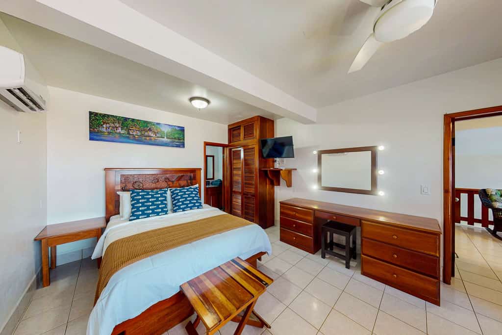 Welcome to Paradise Found, a spacious three-bedroom, three-bathroom condo at Caribe Island on Ambergris Caye. Enjoy an oceanfront setting, a relaxed island atmosphere, and access to the community pool and beach—an ideal home base for families and small groups.

Spend the day on the water, explore the island by golf cart, or simply unwind by the pool before returning to the comfort of your condo.