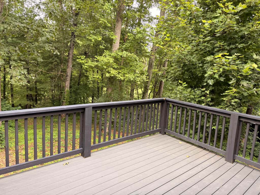 Great for gatherings, hot tub, sauna, gas grill, firepit, gameroom, outdoor seating