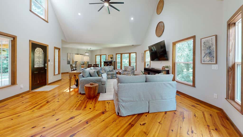 Great for gatherings, hot tub, sauna, gas grill, firepit, gameroom, outdoor seating
