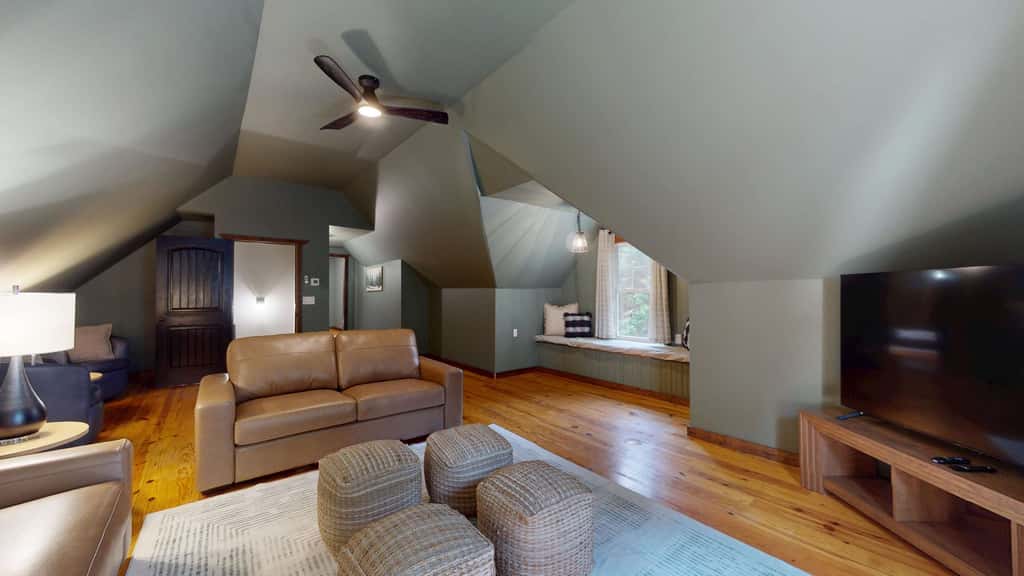 Great for gatherings, hot tub, sauna, gas grill, firepit, gameroom, outdoor seating