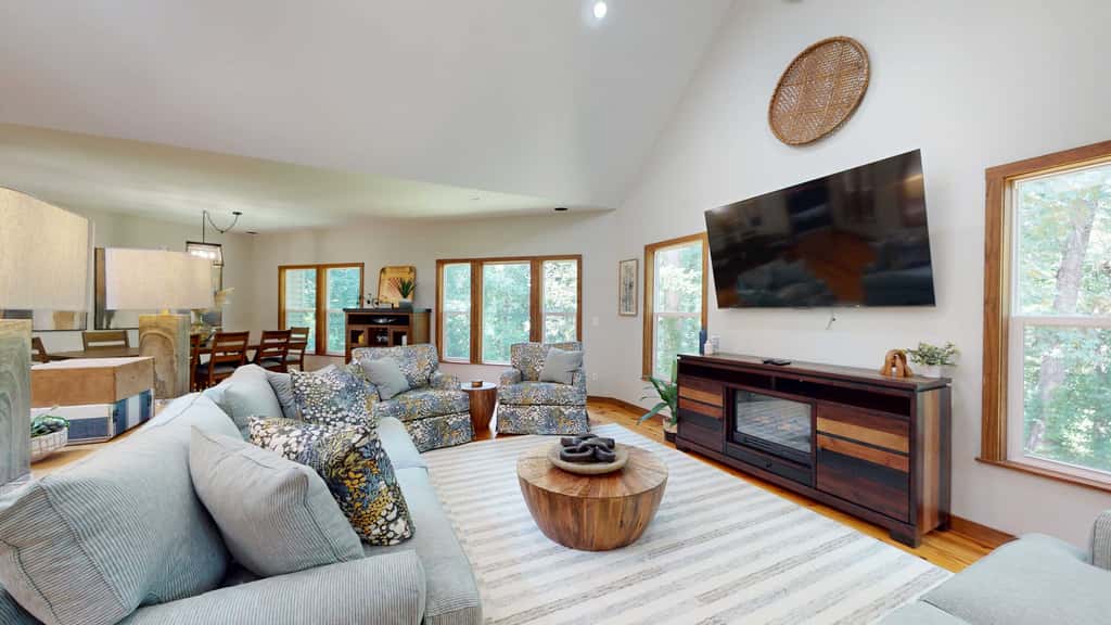 Great for gatherings, hot tub, sauna, gas grill, firepit, gameroom, outdoor seating