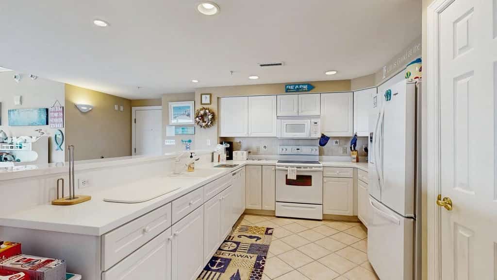Sunset Pointe Retreat with Pool, Balcony & Prime Midtown Location