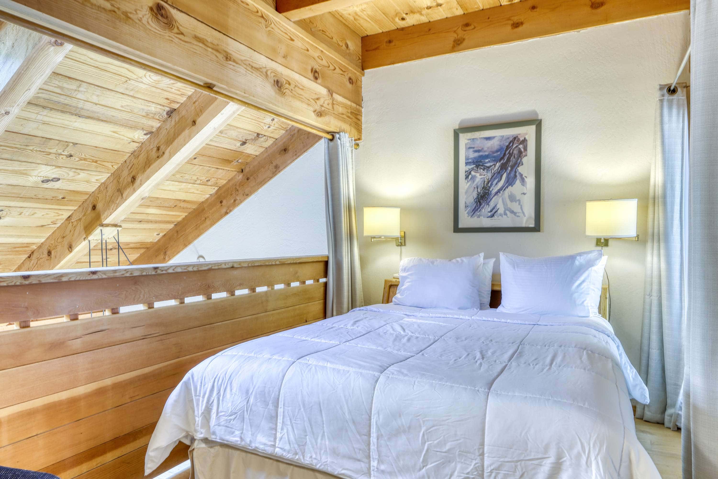 Condo at Granlibakken Tahoe Resort - Ski-In - Ski-Out with Pool, Spa & Minutes from Lake Tahoe